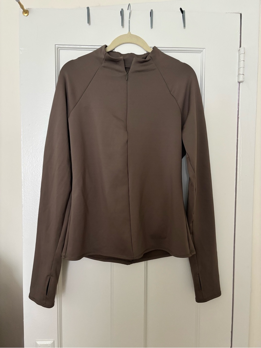 ALO Long-Sleeve Half Zip Pull Over With Thumbhole